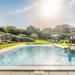 Limax Acis Hotel 4*