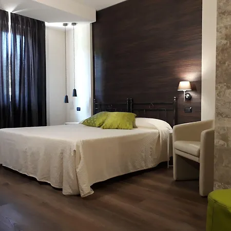 Limax Acis 4* La Morra