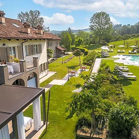 Limax Acis Hotel