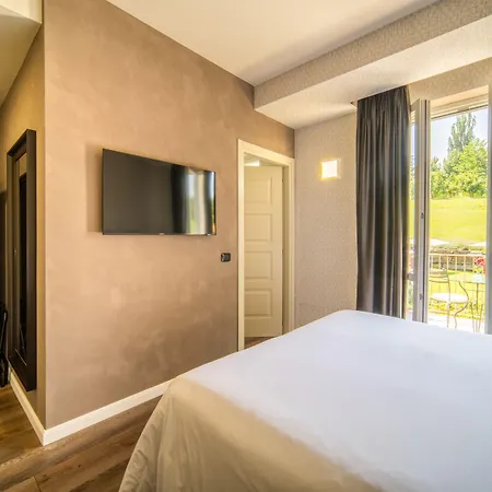 Hotel Limax Acis